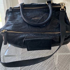 ⭐️Givenchy⭐️ Large Pandora💼 Aged Black Leather
